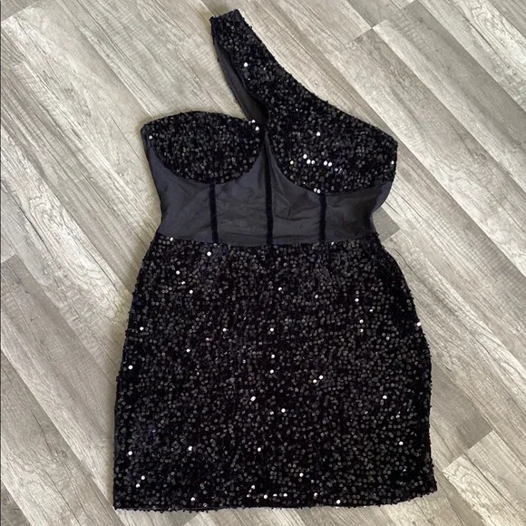 💛 Black Sequin One-Shoulder Bodycon Dress - Picture 2 of 2